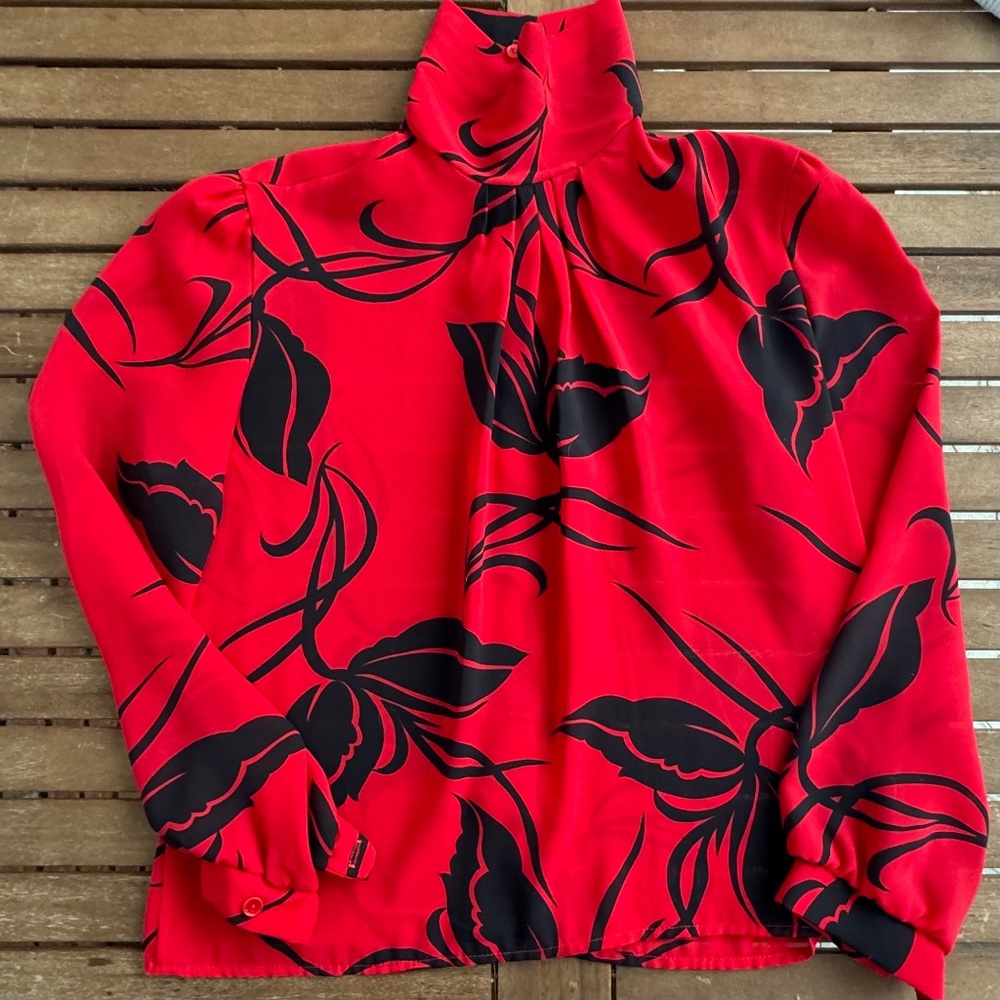 Vintage "Get into the Clik" blouse tagged large